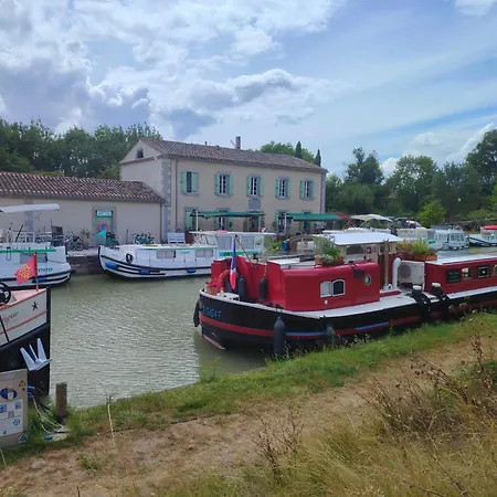 Les Postales - Halte Ressourcante Occitanie Frühstückspension